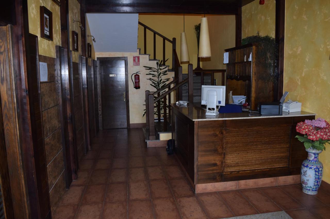 Hotel Restaurante Val Antas de Ulla Exterior foto